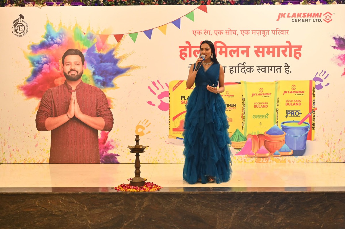 jk-lakshmi-holi-milan - 11