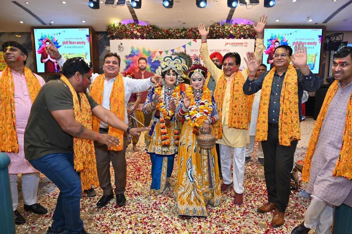 jk-lakshmi-holi-milan - 3