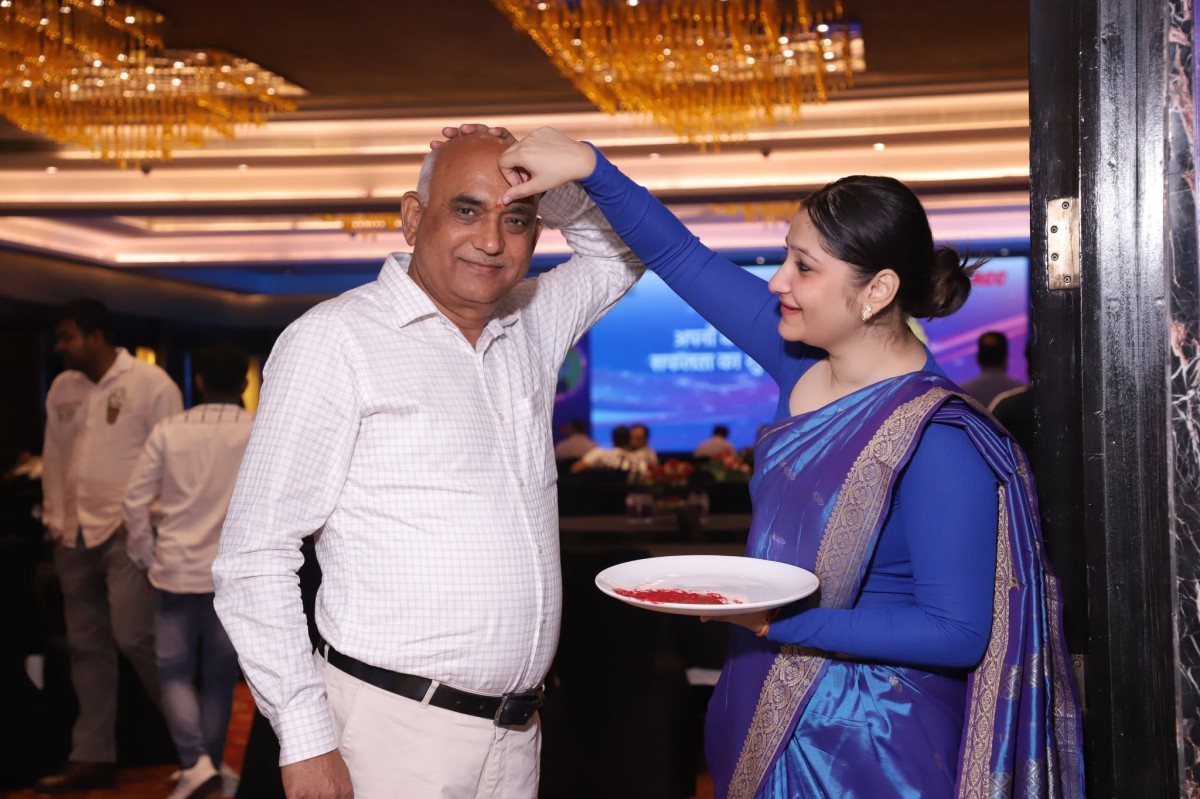 adani-cement-anmol-parivar-mahotsav-dealers-meet- - 5