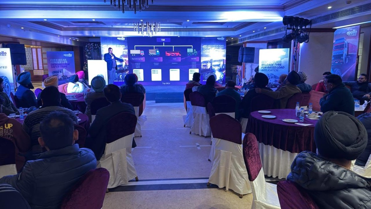 apollo-tyres-truck-bus-radial-tbr-dealers-meet-premium-range- - 5