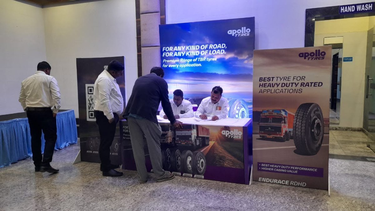 apollo-tyres-truck-bus-radial-tbr-dealers-meet-premium-range- - 7